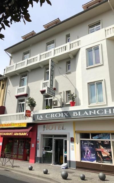 Hotel La Croix Blanche Tarbes Exterior foto